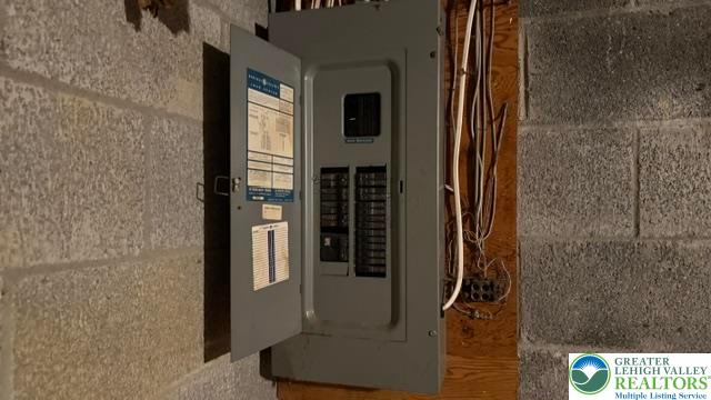 5758 Greens Drive Property Photo 14