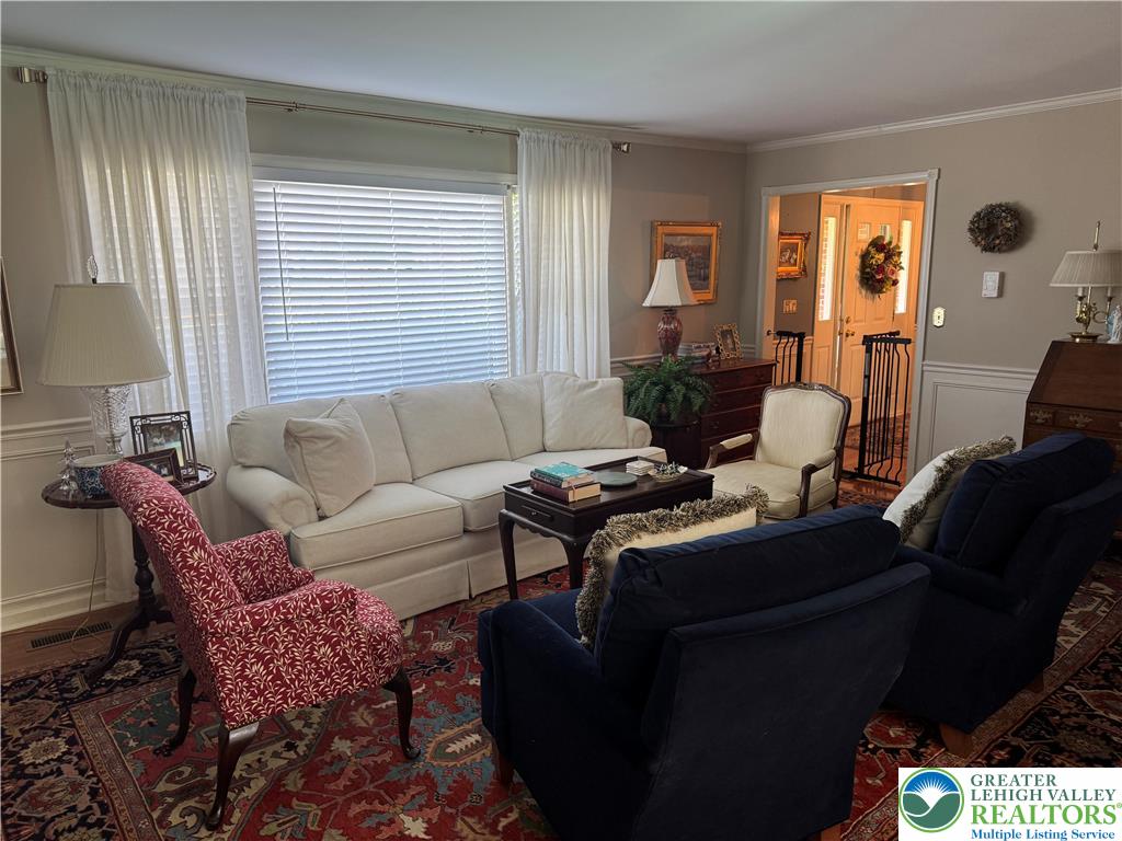 3360 Michigan Court Property Photo 5