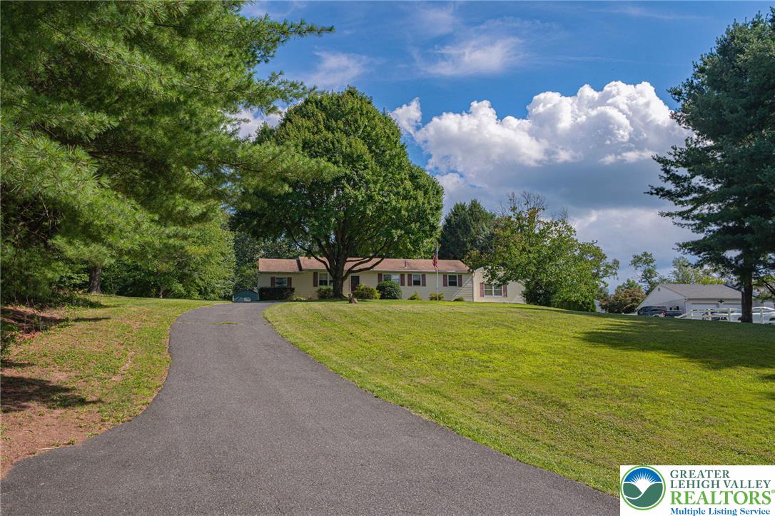2034 Wind Hill Road Property Photo 2