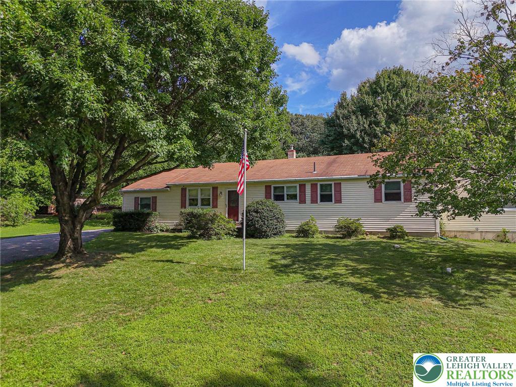 2034 Wind Hill Road Property Photo 3