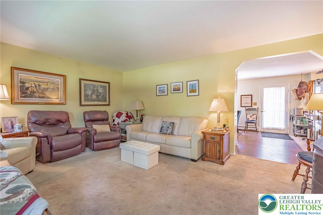 2034 Wind Hill Road Property Photo 6