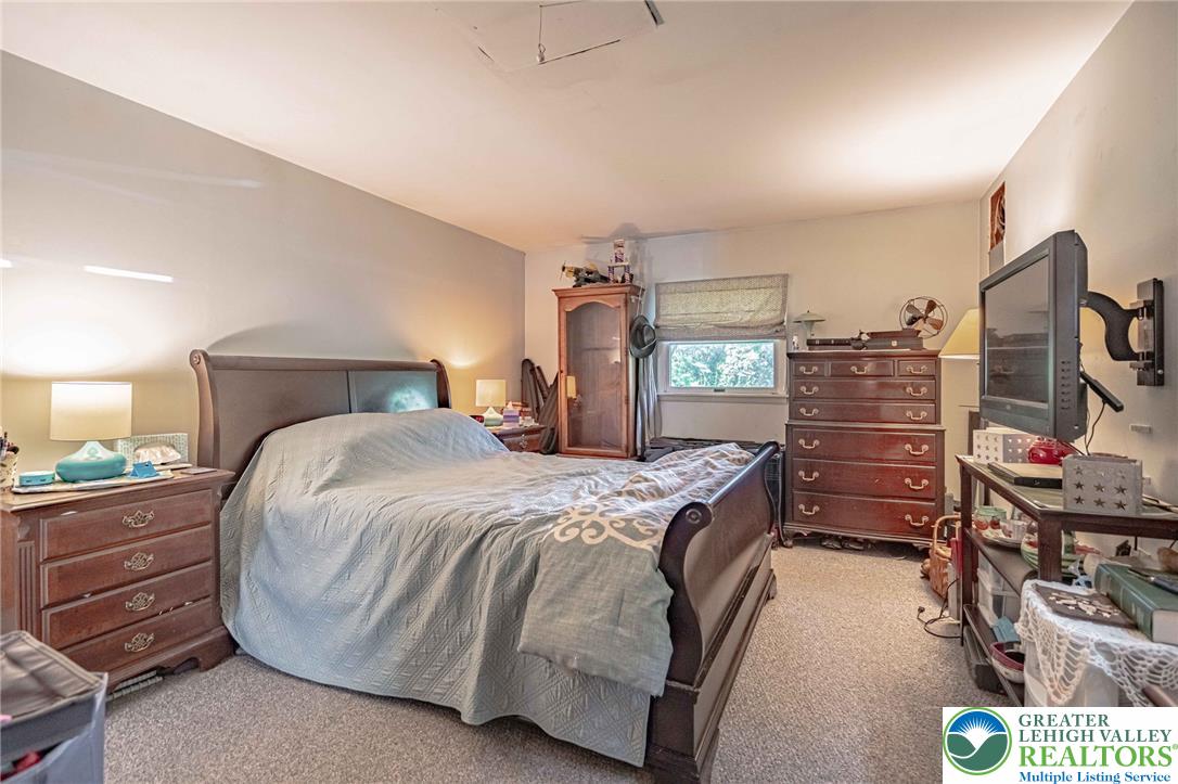 2034 Wind Hill Road Property Photo 15