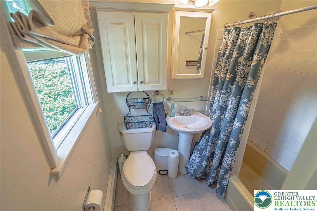 2034 Wind Hill Road Property Photo 18