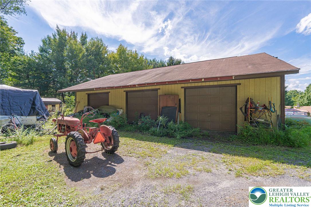 2034 Wind Hill Road Property Photo 56
