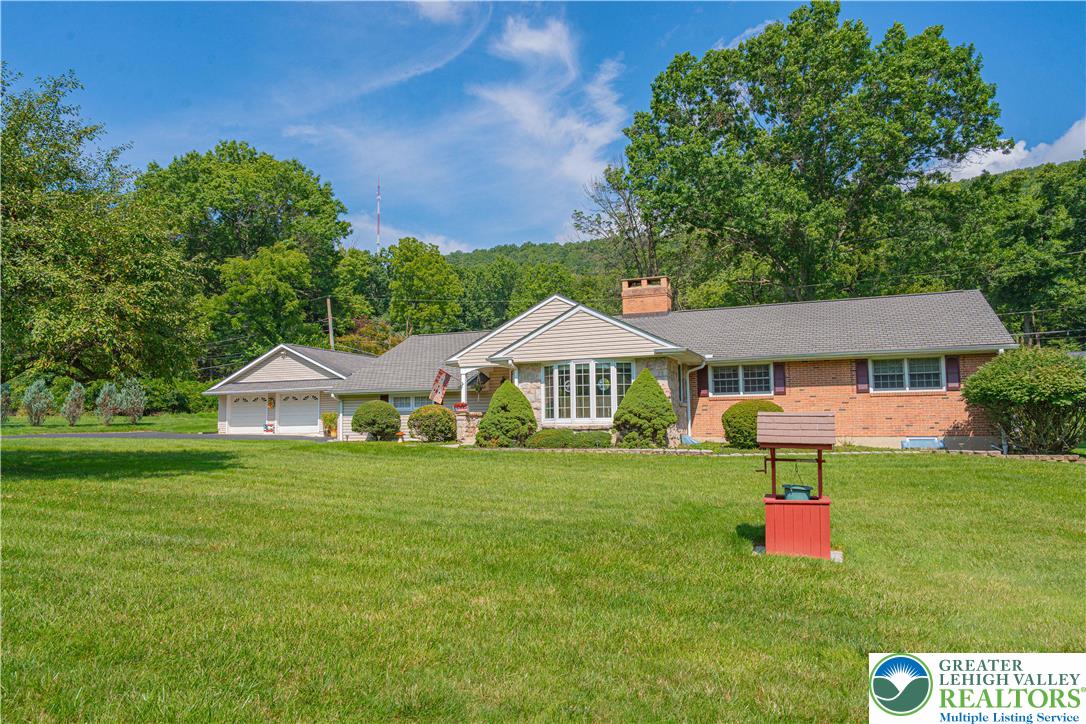 3683 Oakhurst Drive Property Photo 4