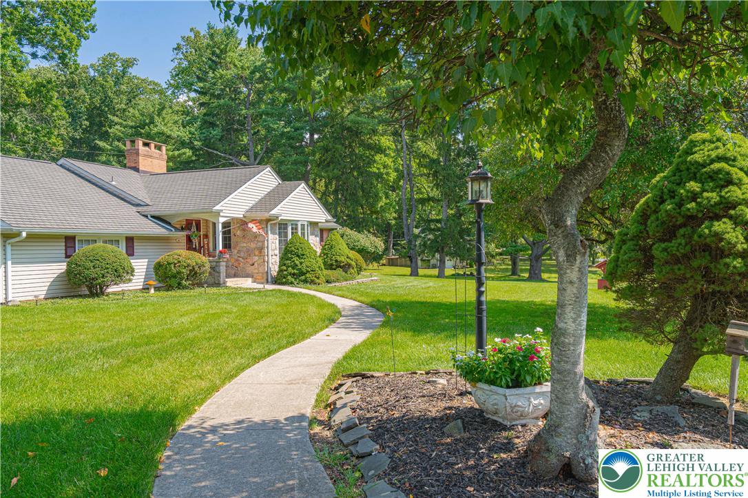 3683 Oakhurst Drive Property Photo 10