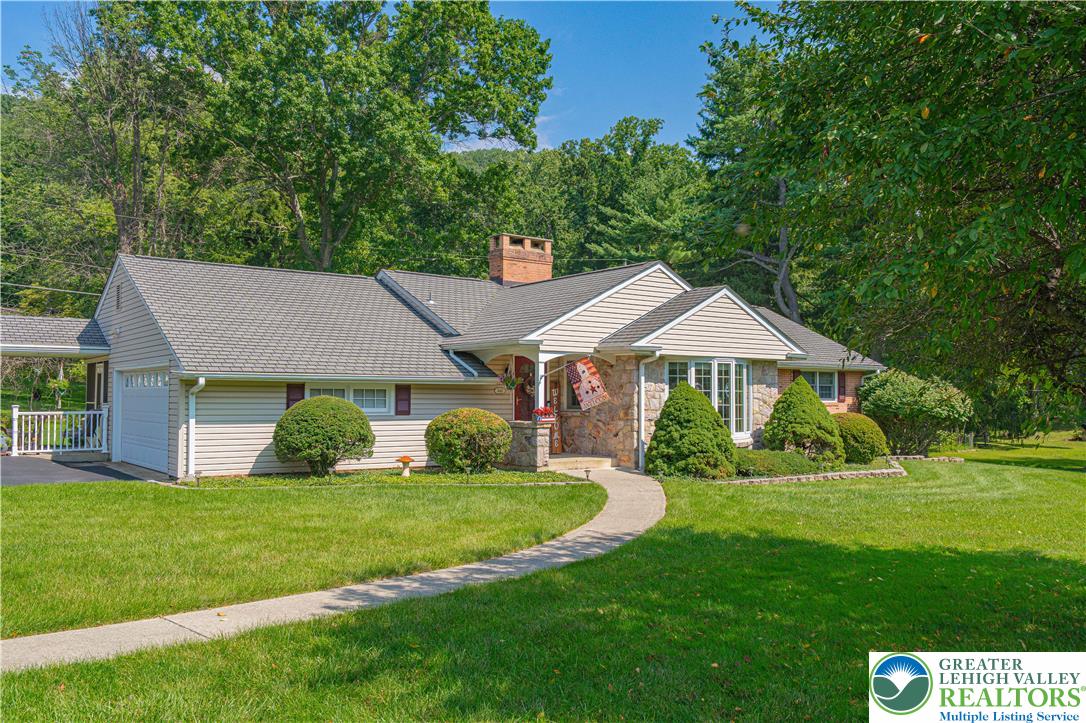 3683 Oakhurst Drive Property Photo 11