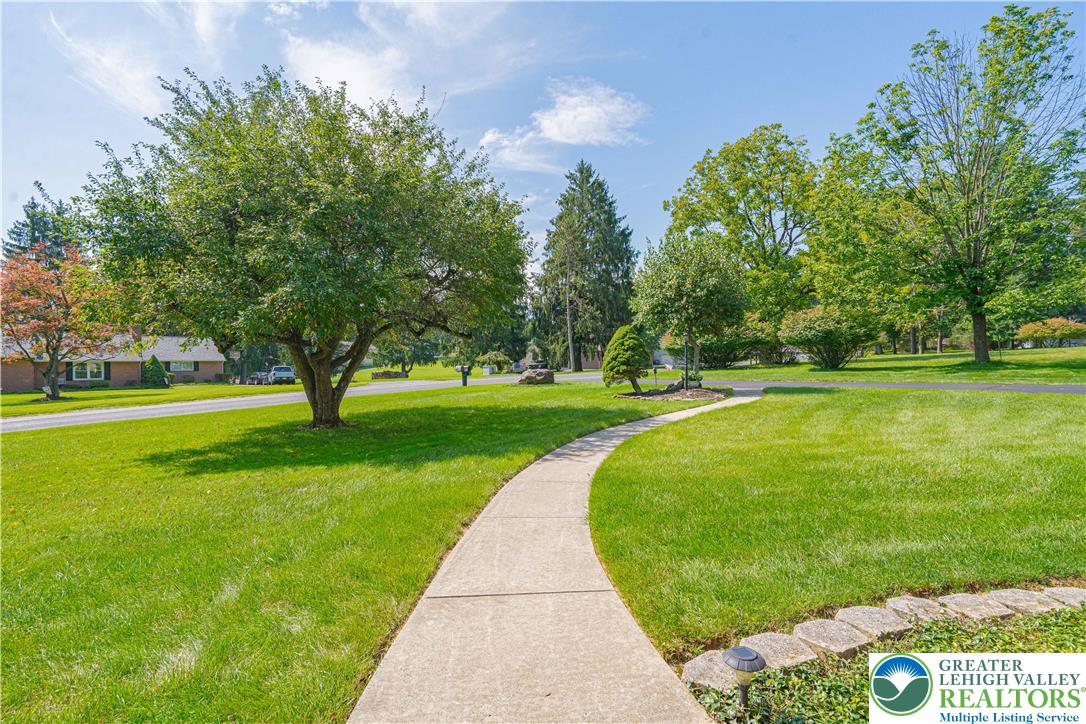 3683 Oakhurst Drive Property Photo 13