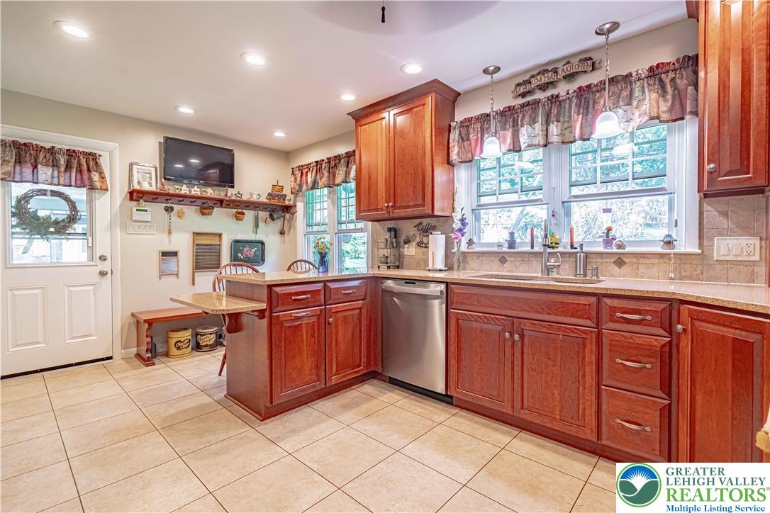 3683 Oakhurst Drive Property Photo 24