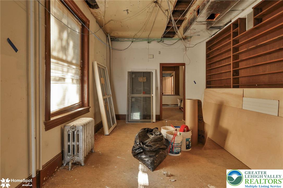 512 East 4th Street Property Photo 10