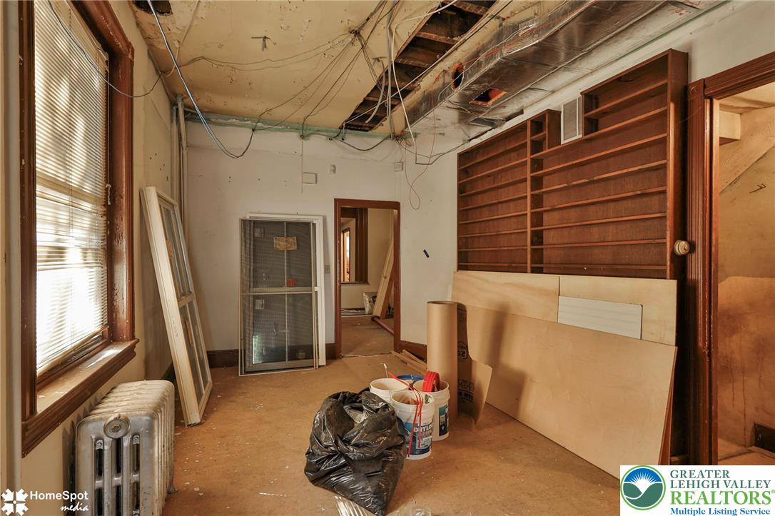 512 East 4th Street Property Photo 11