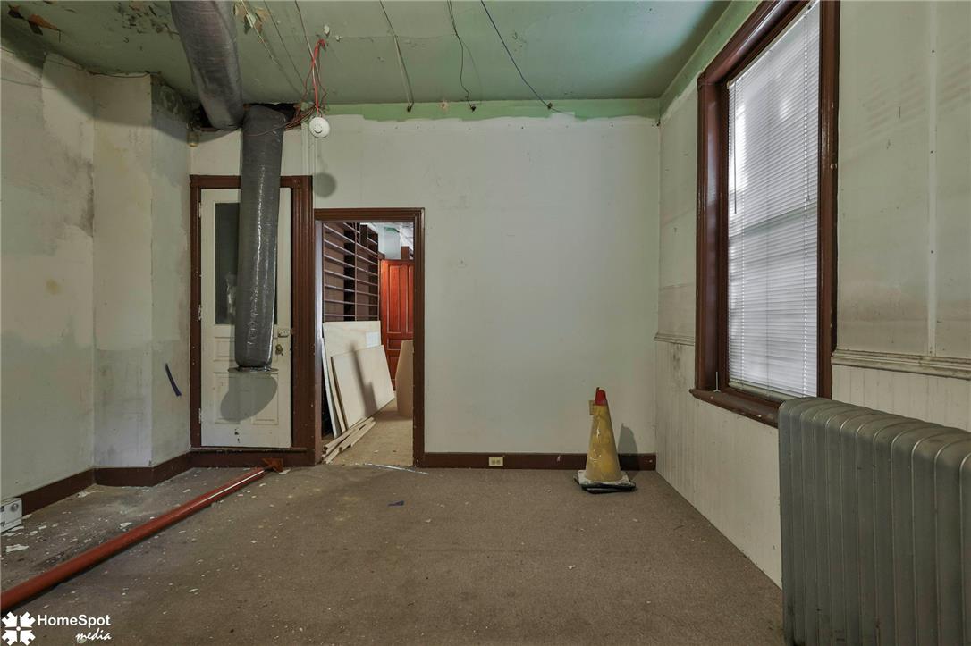 512 East 4th Street Property Photo 17