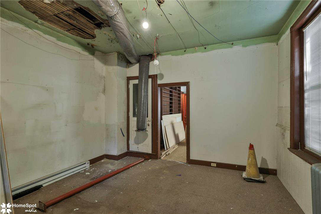 512 East 4th Street Property Photo 18