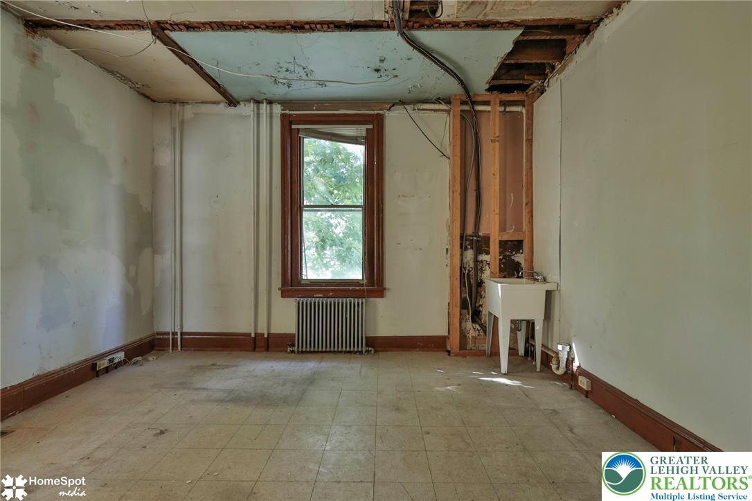 512 East 4th Street Property Photo 22