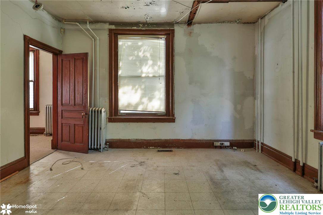 512 East 4th Street Property Photo 23