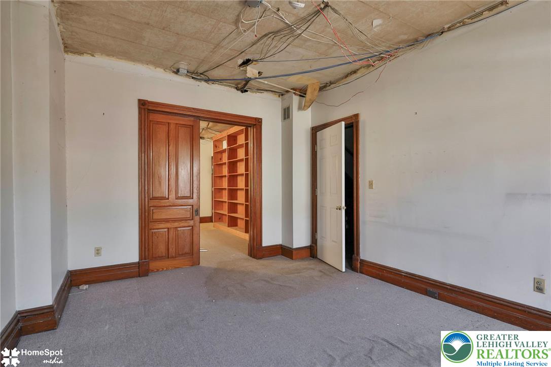 512 East 4th Street Property Photo 31