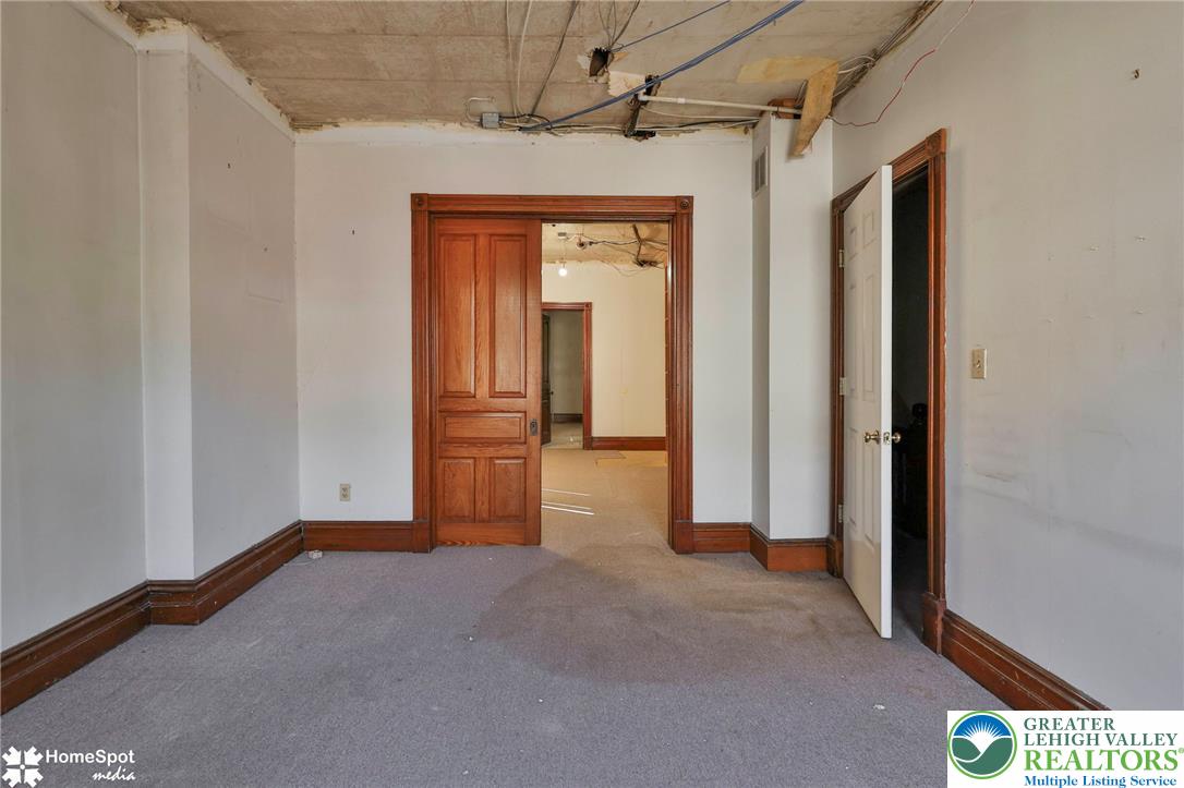 512 East 4th Street Property Photo 32