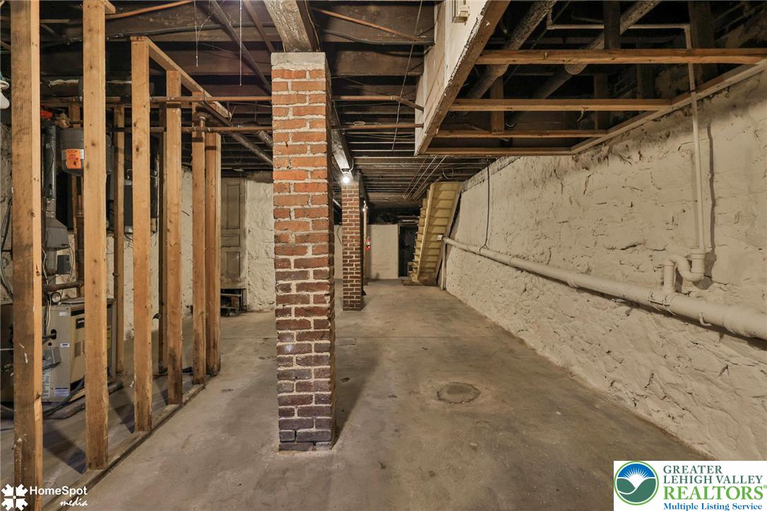 512 East 4th Street Property Photo 55