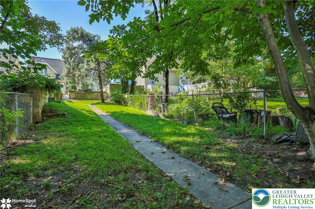 512 East 4th Street Property Photo 58