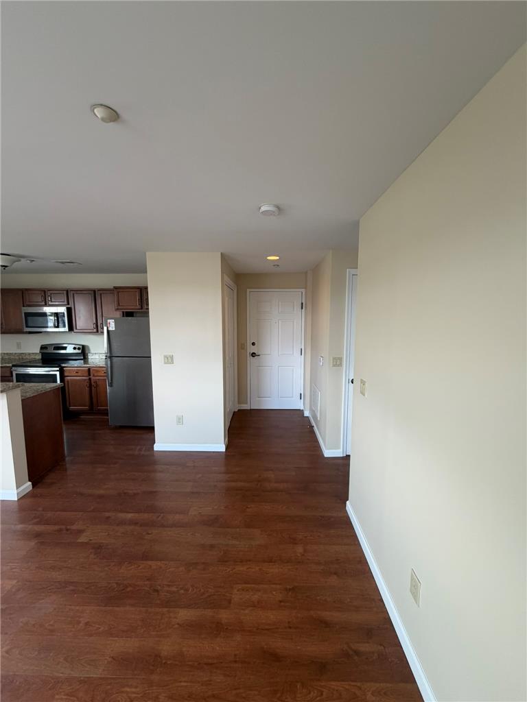 528 North New Street 19 Property Photo 3