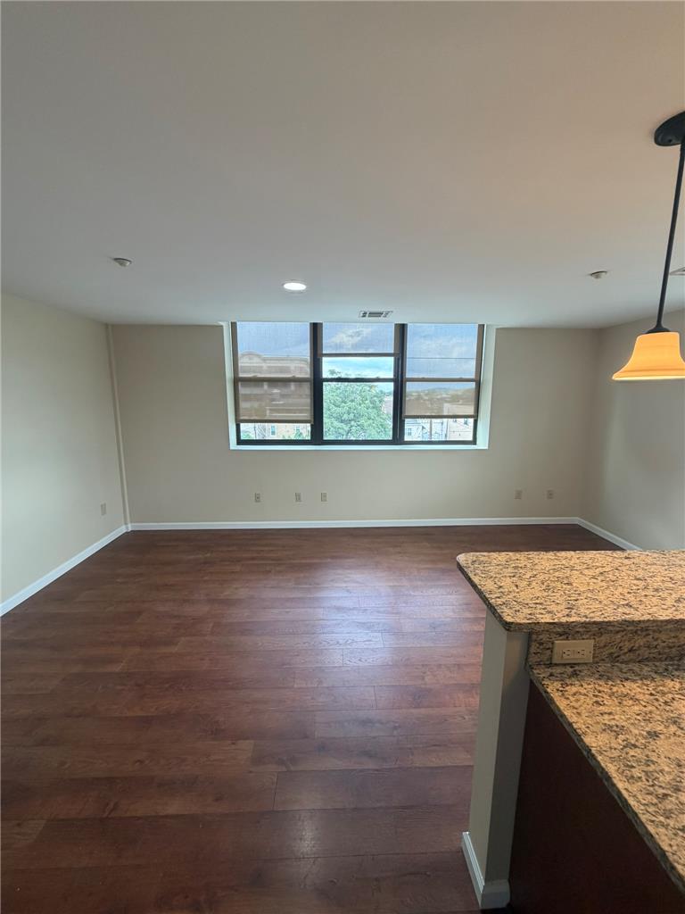 528 North New Street 19 Property Photo 5