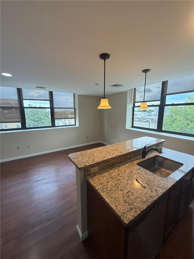 528 North New Street 19 Property Photo 6