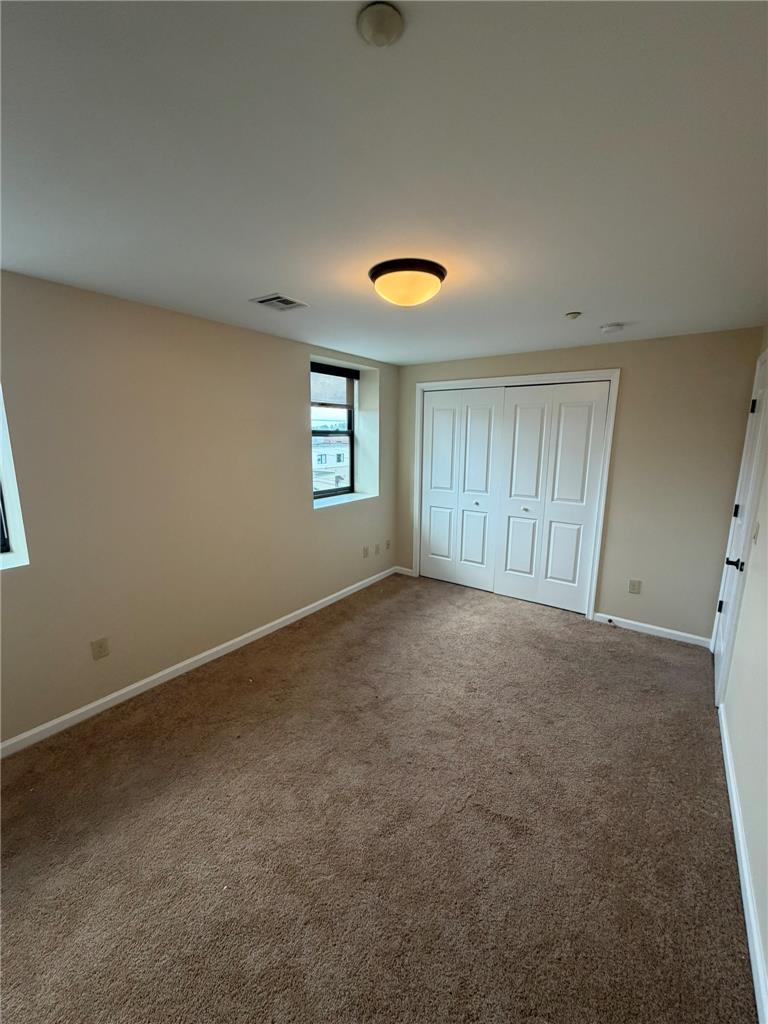 528 North New Street 19 Property Photo 12