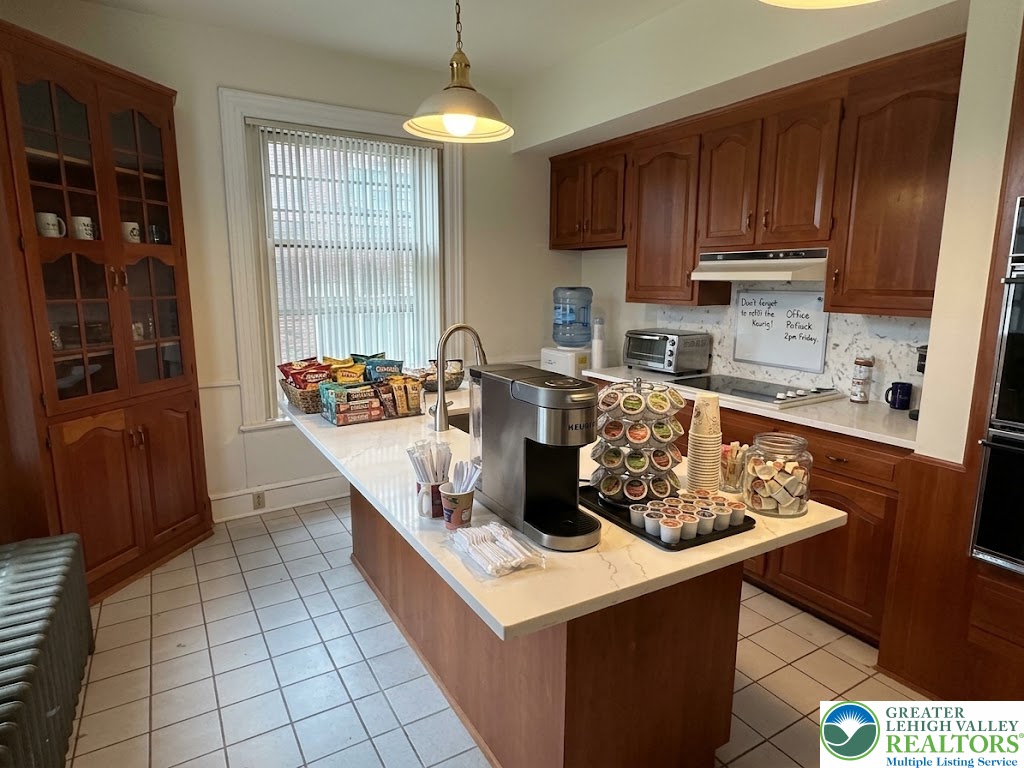 313 East Broad Street 1 Property Photo 11
