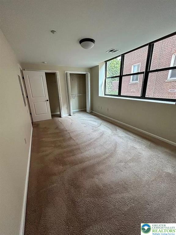 528 North New Street 2 Property Photo 4