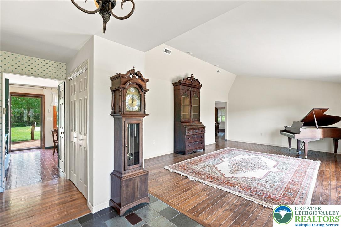 6771 Tollgate Road Property Photo 4