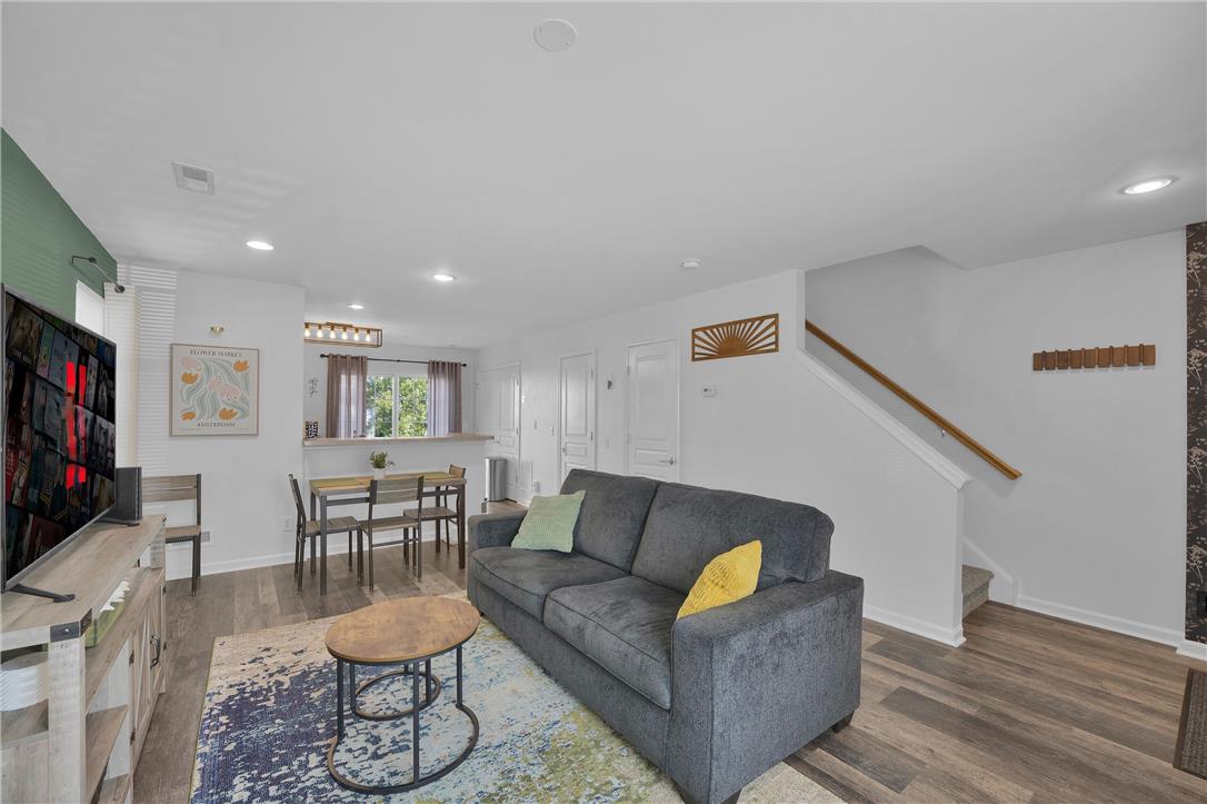 8451 Cromwell Court Property Photo 6
