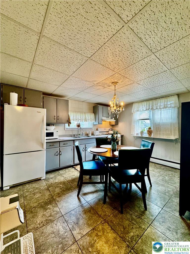 216 Monroe Street Property Photo 23