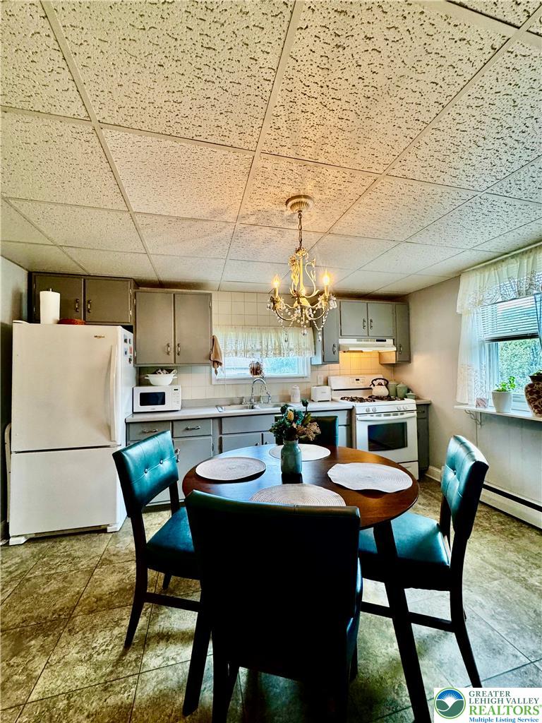 216 Monroe Street Property Photo 24