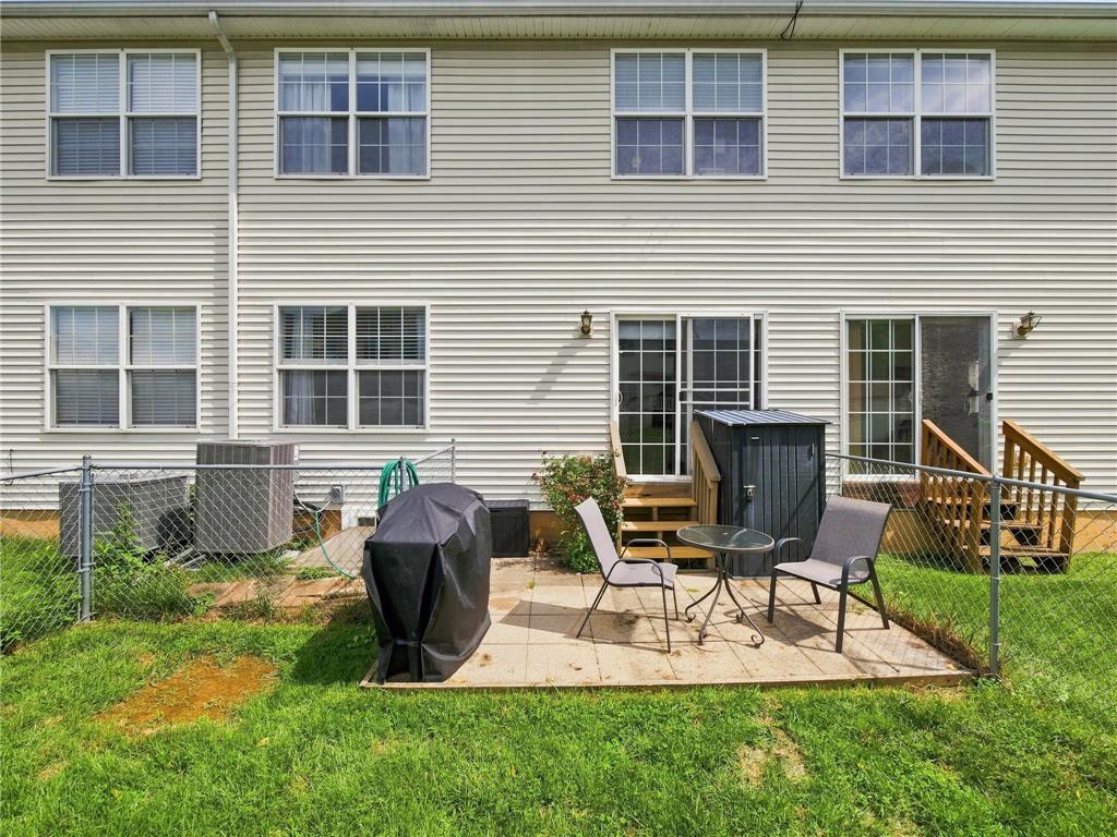 311 Maple Court Property Photo 5
