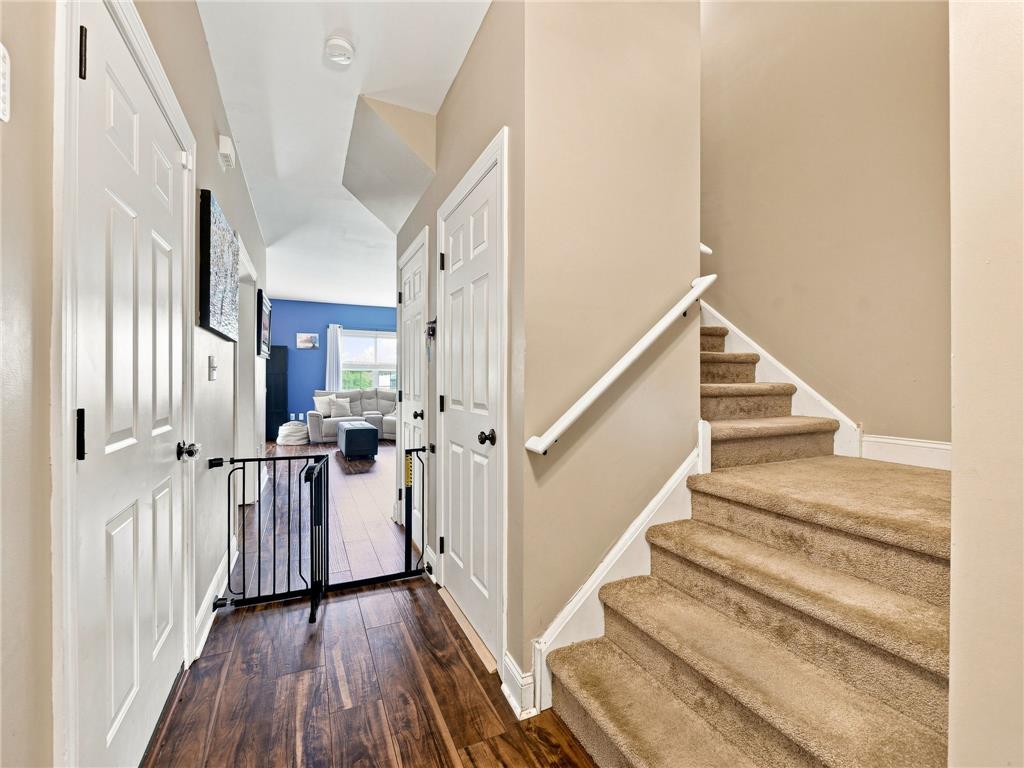 311 Maple Court Property Photo 10