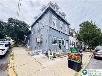 1000 Ferry Street Property Photo 4