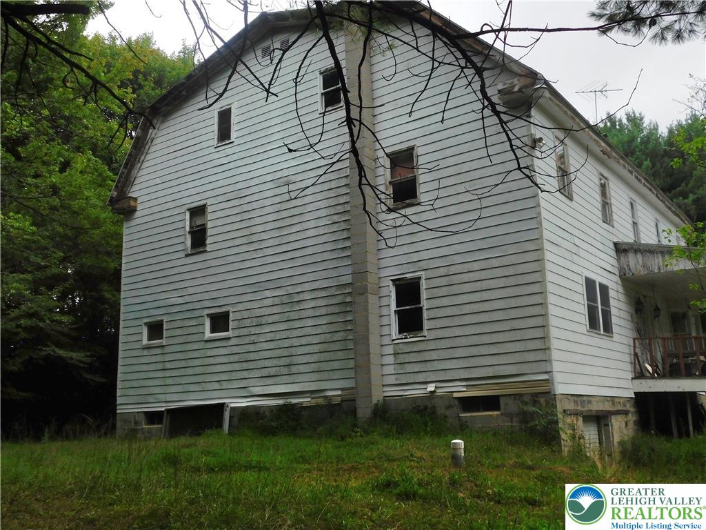 996 Greenwood Street Property Photo 2