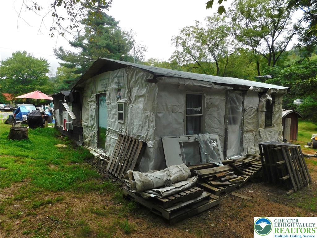 996 Greenwood Street Property Photo 7
