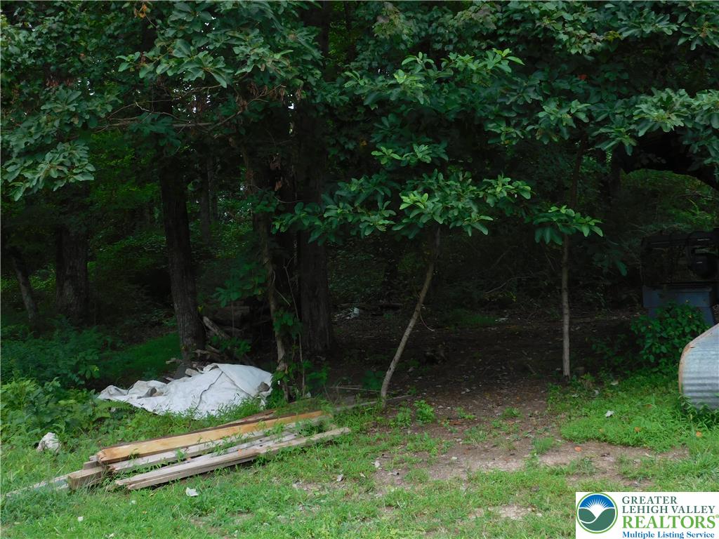996 Greenwood Street Property Photo 12