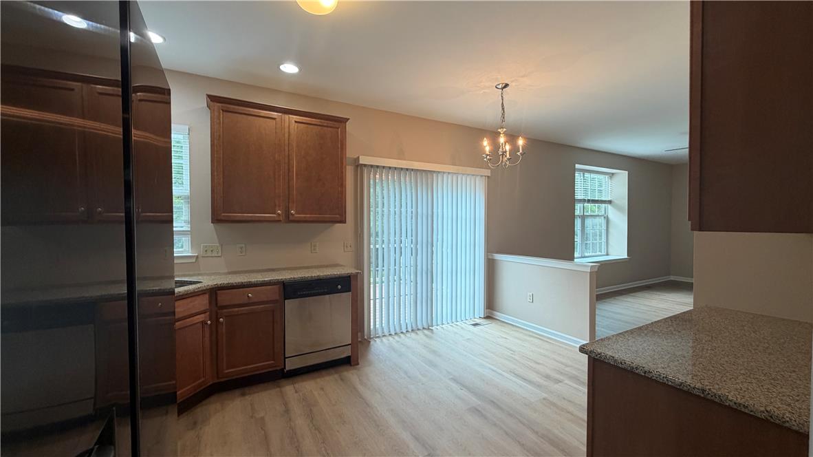 2288 Creekside Drive Property Photo 6