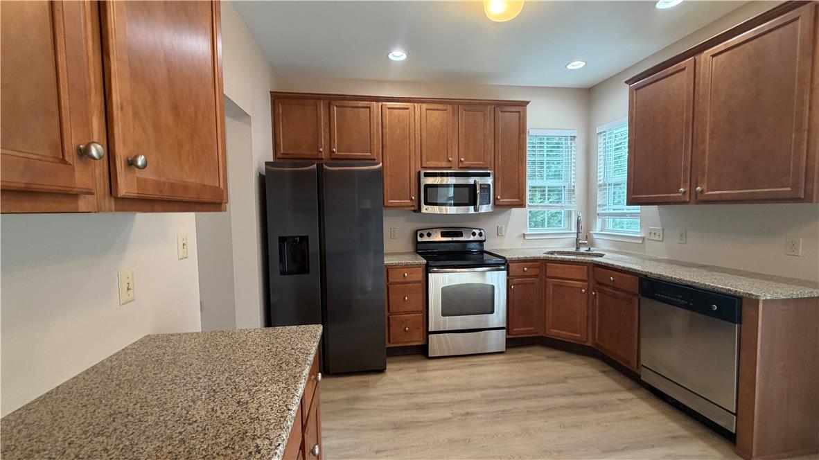 2288 Creekside Drive Property Photo 8