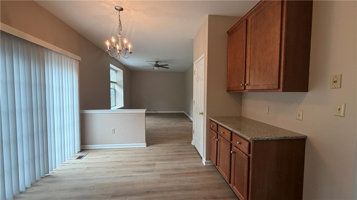 2288 Creekside Drive Property Photo 9