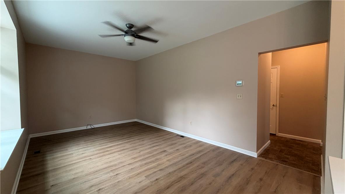 2288 Creekside Drive Property Photo 10