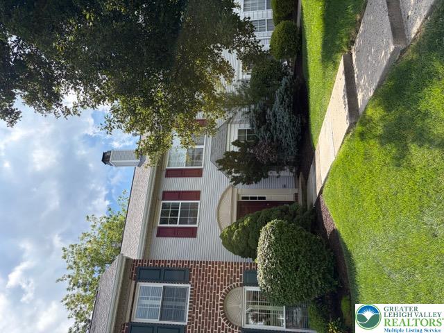 1908 Pine Court Property Photo 1