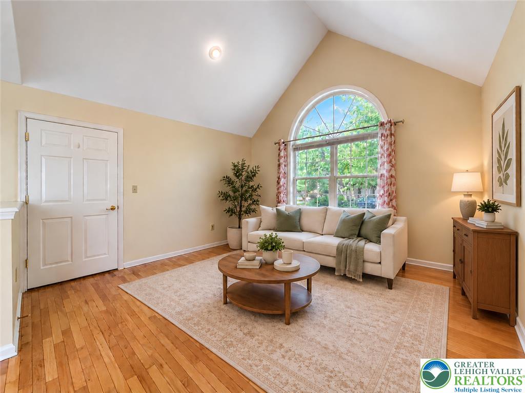 1924 Vintage Drive Property Photo 6