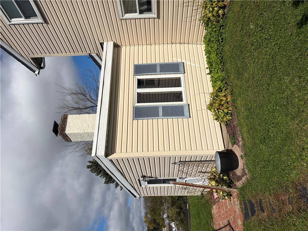 282 Poplar Street Property Photo 3