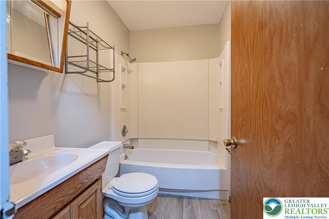 282 Poplar Street Property Photo 23