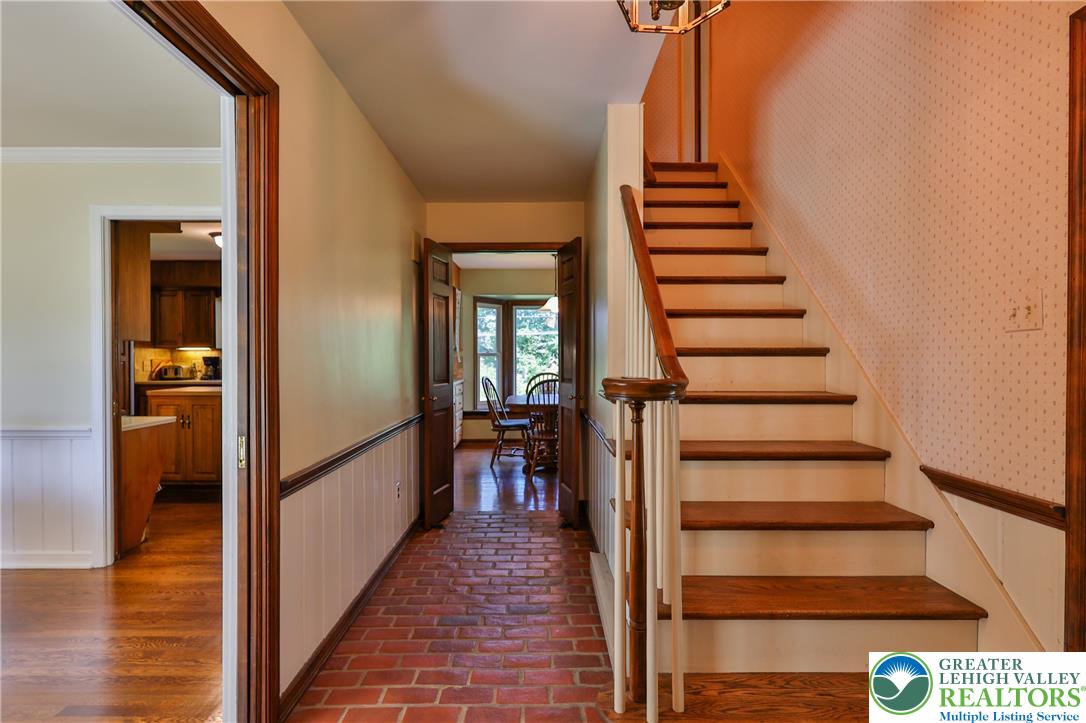 710 Wedgewood Road Property Photo 5