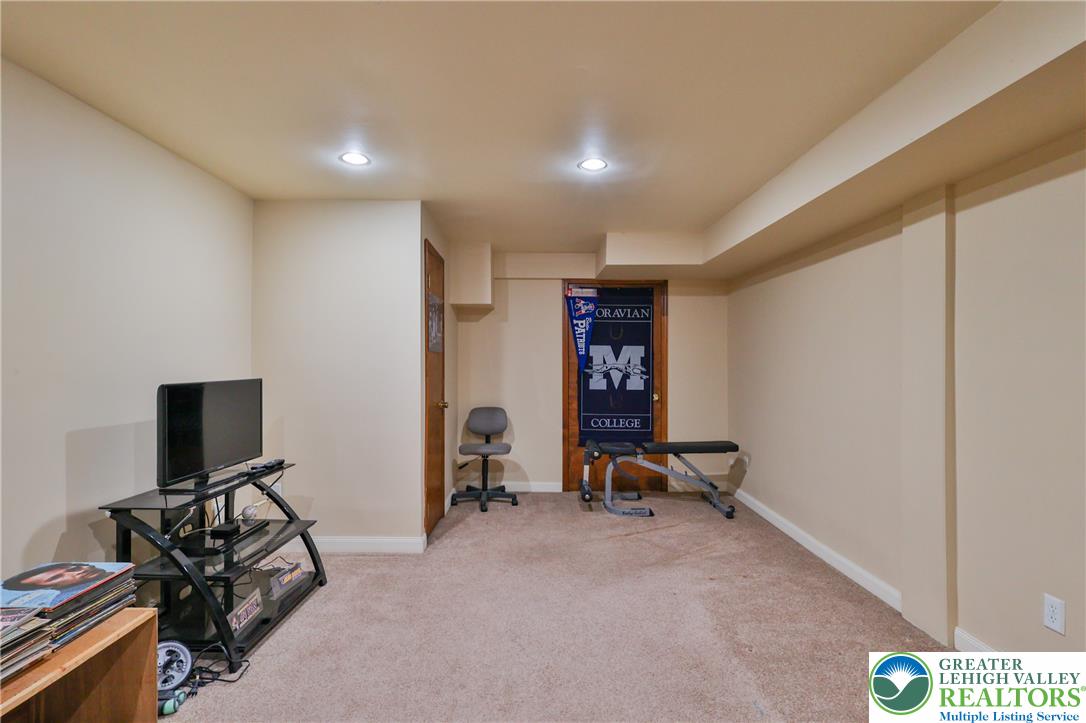 710 Wedgewood Road Property Photo 31