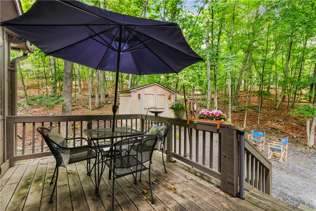 424 Saunders Drive Property Photo 3